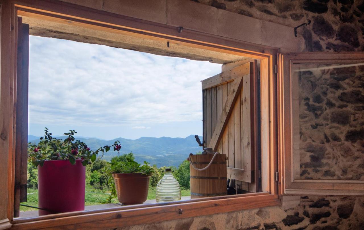 Apartamento duplex rural con chimenea y vistas panorámicas desde la cama Sant Marti Sacalm Exterior foto
